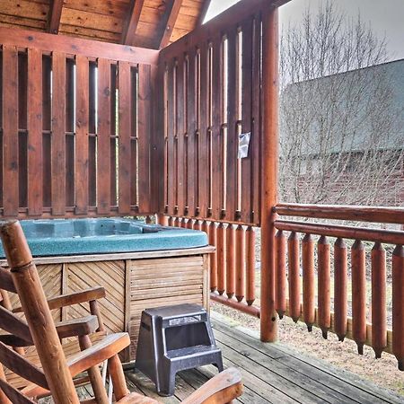 Pigeon Forge Cabin With Games, 1 Mi To Parkway! Dış mekan fotoğraf